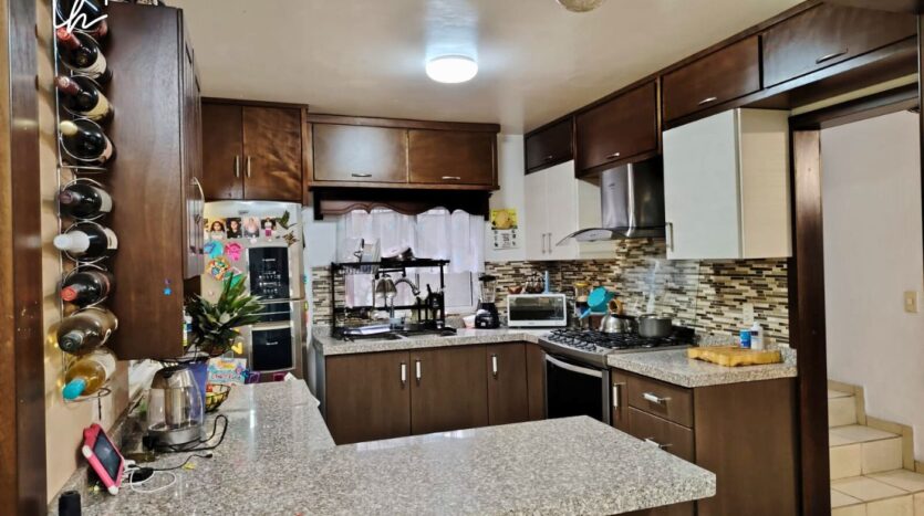 Cocina equipada en casa en venta al norte de Aguascalientes