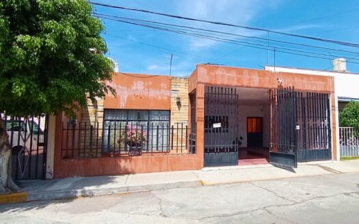 CASA EN VENTA EN FRACCIONAMIENTO MODELO