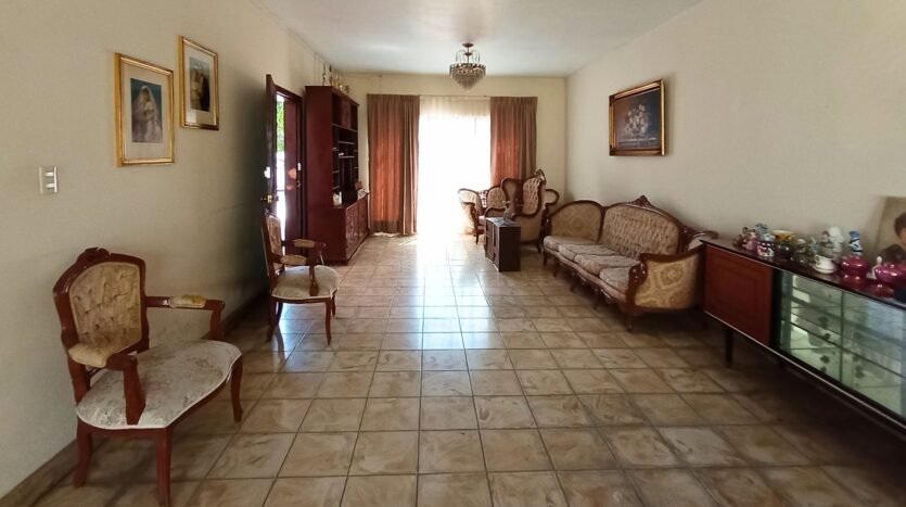 CASA EN VENTA EN FRACCIONAMIENTO MODELO ESTANCIA
